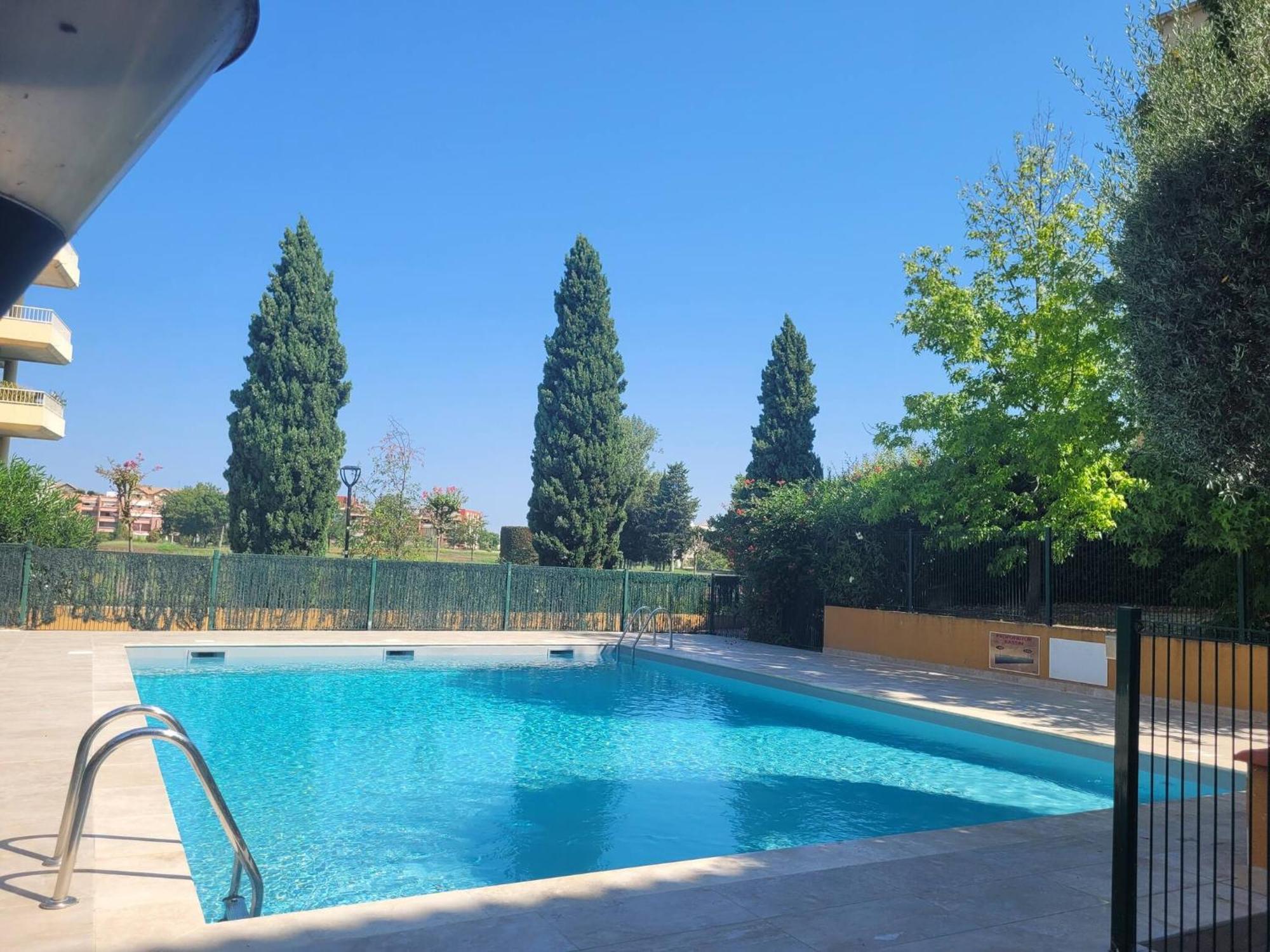 Apartament Le Jardin D'Hugo Lattes Zewnętrze zdjęcie